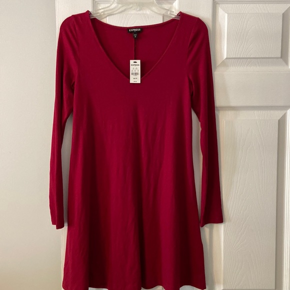 Express Dresses & Skirts - Express Dress 👗 size XS with long sleeve long 30” bust 30” brand new with tag